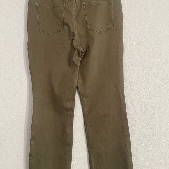 One 5 One- High Waist Raw Hem Jeans Color: Olive Size: 14/32 - Picture 5 of 12